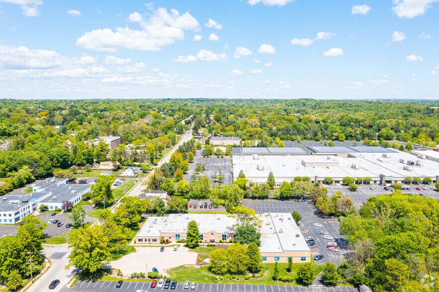 More Photos Of 425 Commerce Dr, Fort Washington Office For Lease