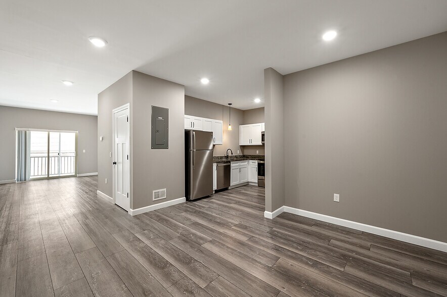 More Photos Of 1241-1251 E Woodward Heights Blvd, Hazel Park Apartments For Sale