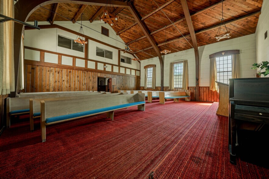 More Photos Of 12487 The Plaza, Clearlake Oaks Religious Facility For Sale