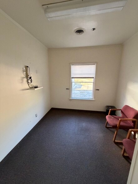 More Photos Of 7470 TX-154, Marshall Specialty For Sale