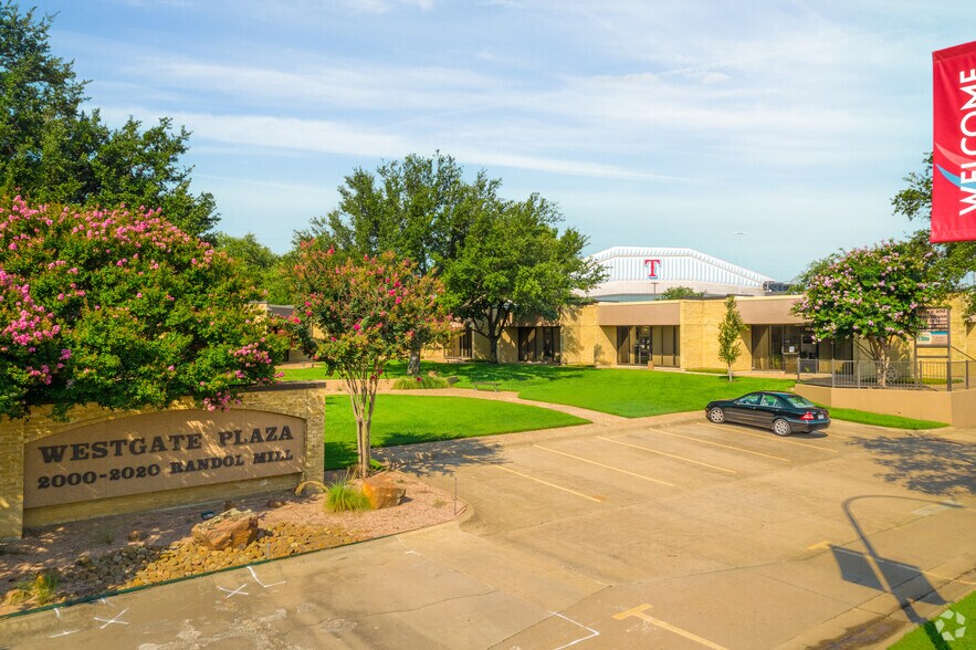 More Photos Of 2008 E Randol Mill Rd, Arlington Unknown For Lease