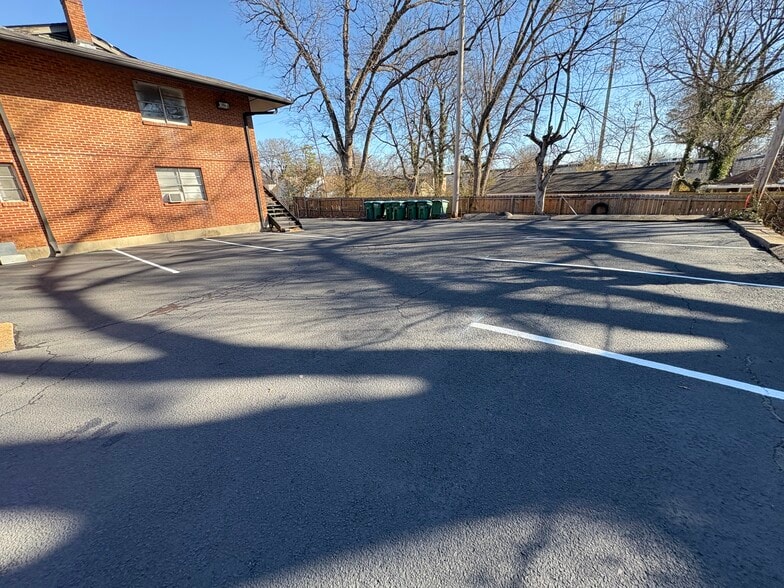 More Photos Of 4015 Summer Ave, Memphis Apartments For Sale