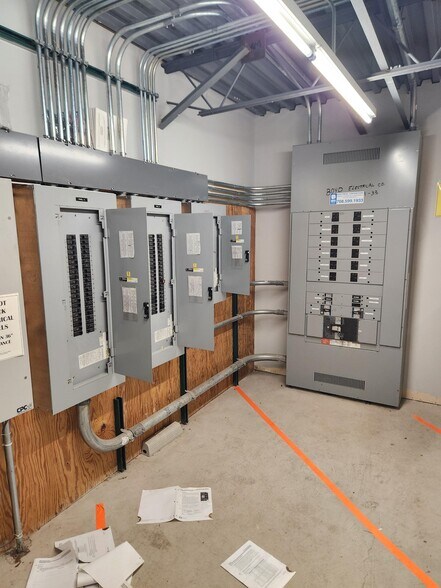 More Photos Of 200 W Northwest Hwy, Palatine Drugstore For Sale