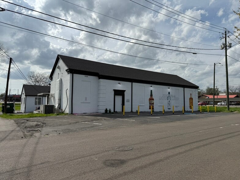 More Photos Of 3600-3606 Western Ave, Knoxville Freestanding For Sale