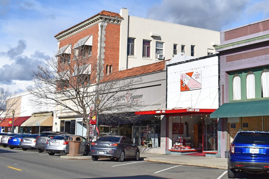 More Photos Of 421-423 D St, Marysville Storefront Retail Residential For Sale