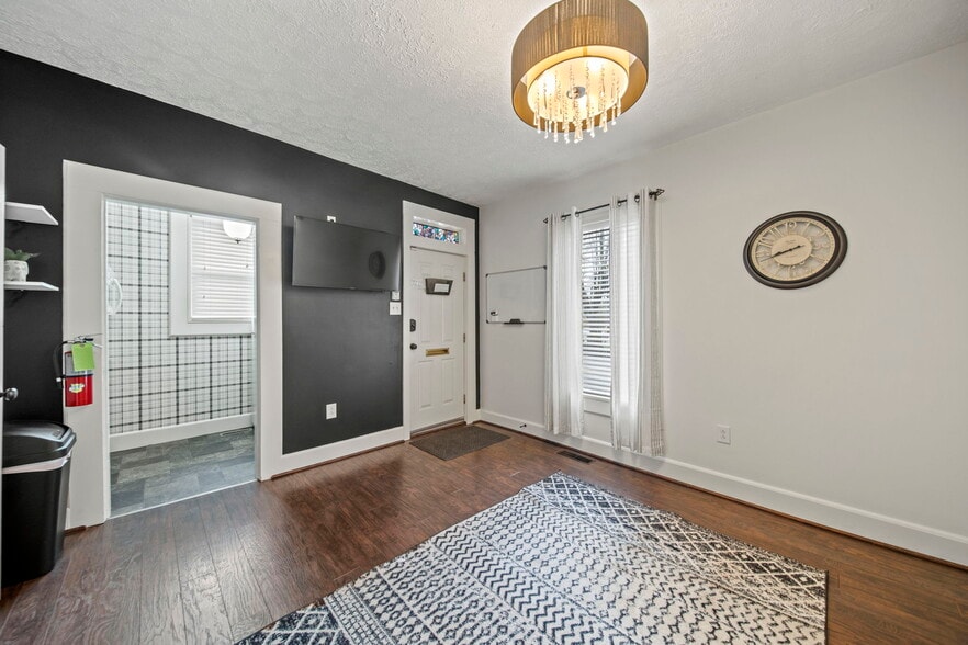 More Photos Of 7315 E Main St, Reynoldsburg Office For Sale