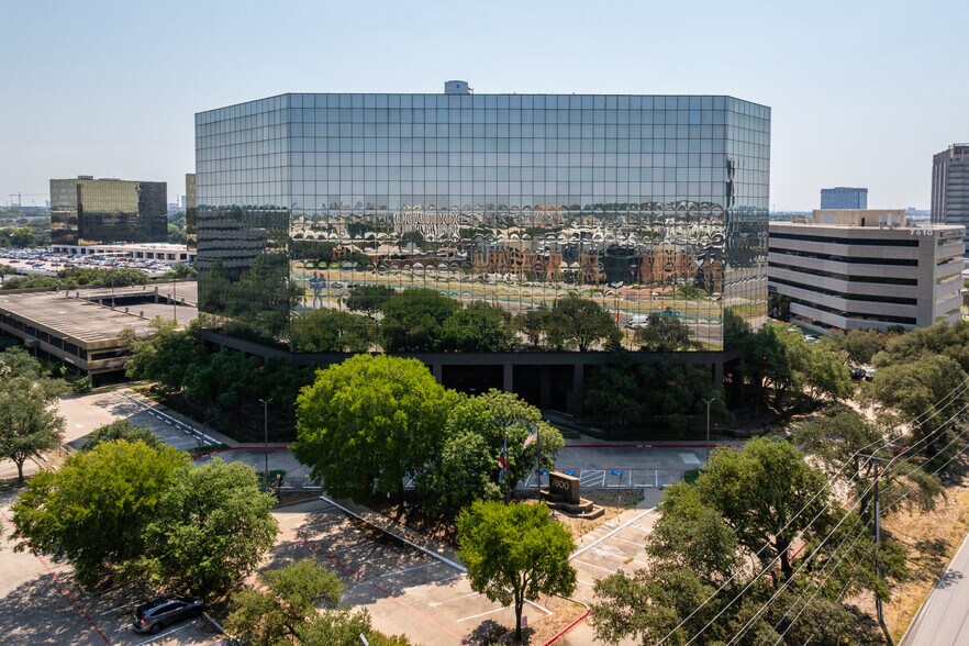 More Photos Of 7800 N Stemmons Fwy, Dallas Office For Sale