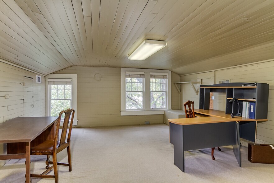 More Photos Of 2606 8th St, Tuscaloosa Office For Sale