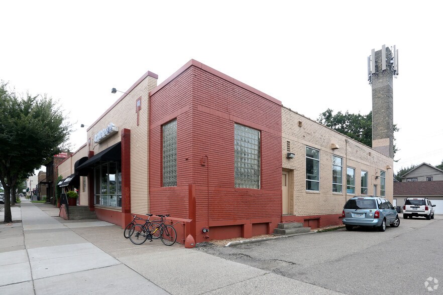 More Photos Of 2720-2728 S Lyndale Ave, Minneapolis Freestanding For Lease