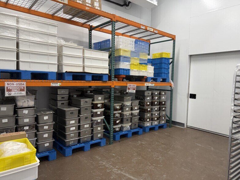 More Photos Of 6270 Banning Creek Dr, Las Vegas Warehouse For Sale