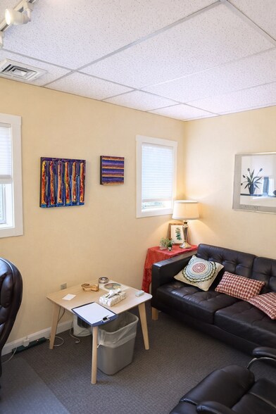 More Photos Of 11 River St, Wellesley Office For Lease