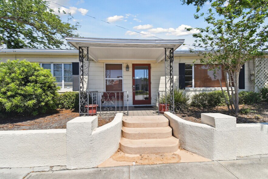 More Photos Of 3019 W Azeele St, Tampa Loft Creative Space For Sale