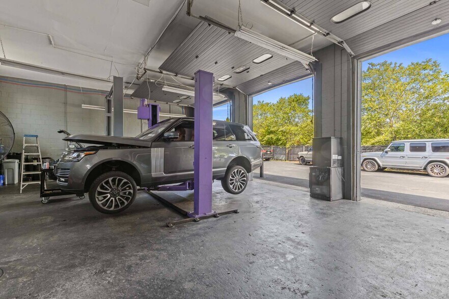 More Photos Of 715 County Rd 39, Southampton Auto Repair For Sale