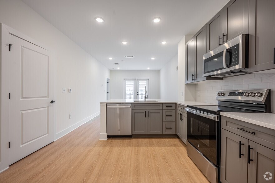 More Photos Of 3311 Hood Ave, Chamblee Apartments For Lease
