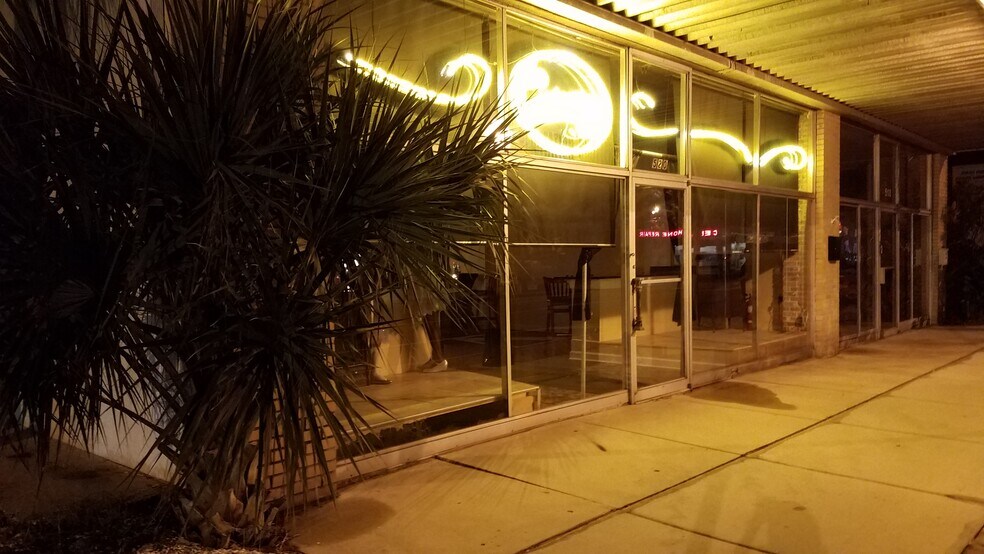 More Photos Of 518-520 Pinellas Ave, Tarpon Springs Storefront For Lease