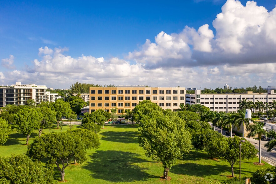 More Photos Of 3683 S Miami Ave, Miami Medical For Lease