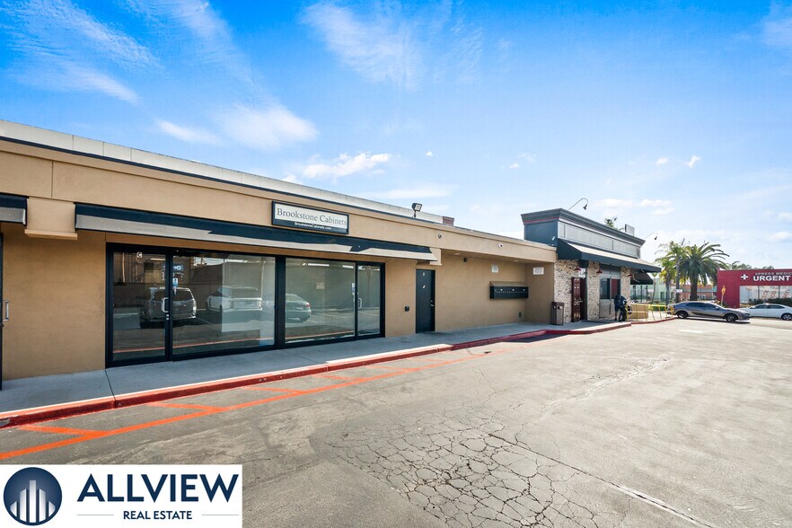 Primary Photo Of 130 E 17th St, Costa Mesa General Retail For Sale