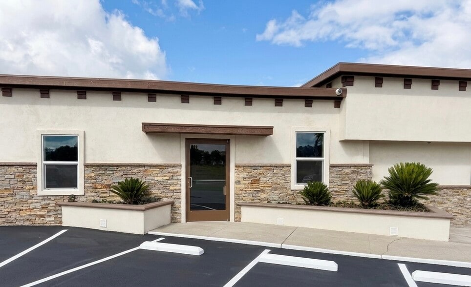 More Photos Of 24639 Arch St, Santa Clarita Office For Lease