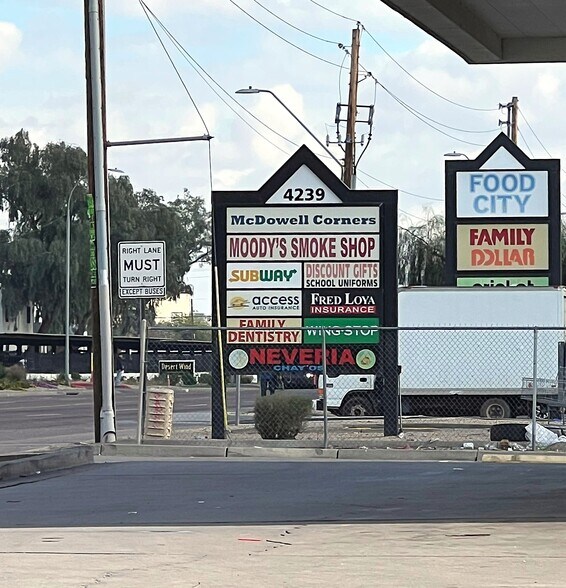 More Photos Of 4239-4339 W Mcdowell Rd, Phoenix Storefront For Lease