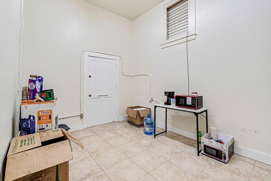 More Photos Of 3626 E Cesar Chavez Blvd, Fresno General Retail For Sale