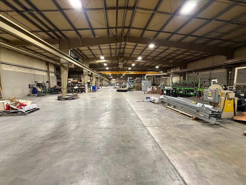 More Photos Of 2900 Sutherland Dr, Union Gap Manufacturing For Lease