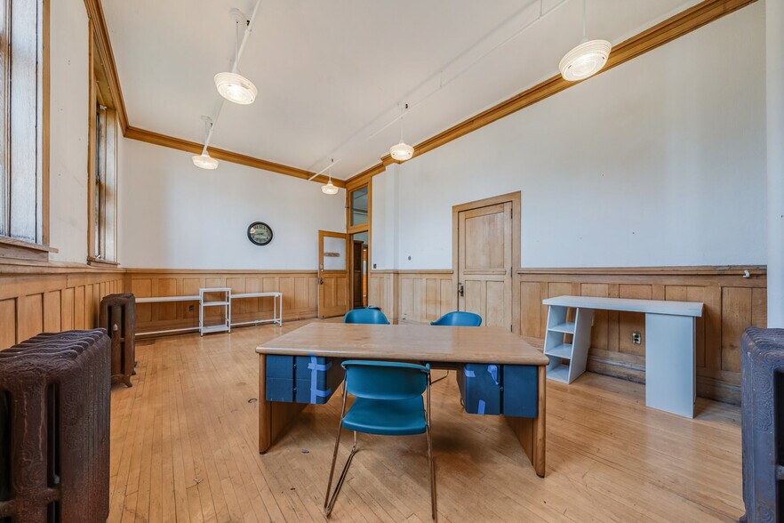 More Photos Of 4403 St Clair Ave, Cleveland Coworking Space