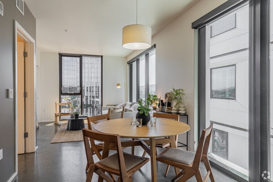 More Photos Of 329 NE Couch St, Portland Coworking Space