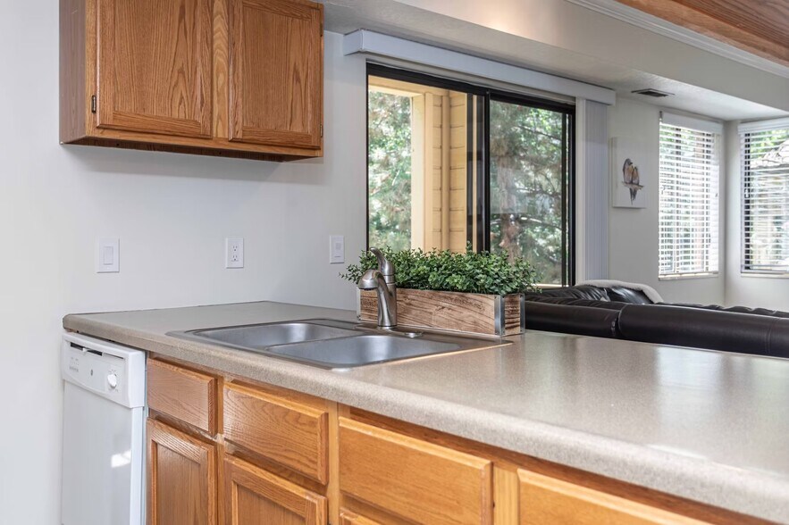 More Photos Of 978 E South Union Ave, Midvale Apartments For Sale