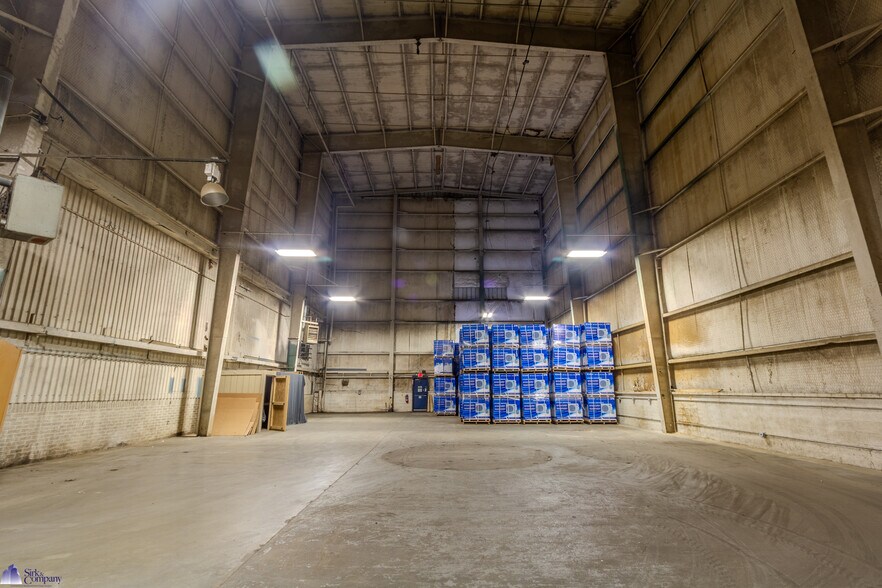 More Photos Of 7845 Carneal Rd, West Paducah Warehouse For Lease