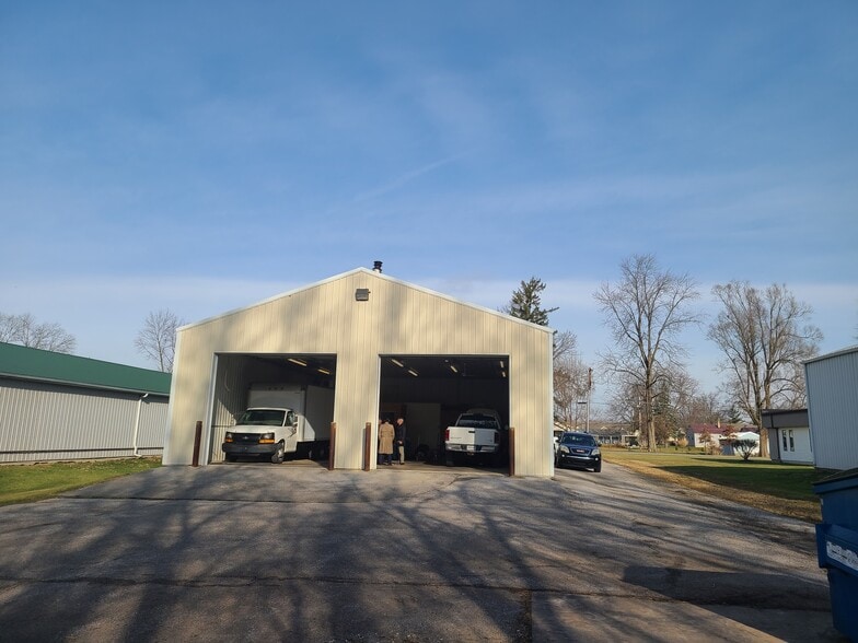 Primary Photo Of 2701 Alma Ave, Fort Wayne Industrial For Lease