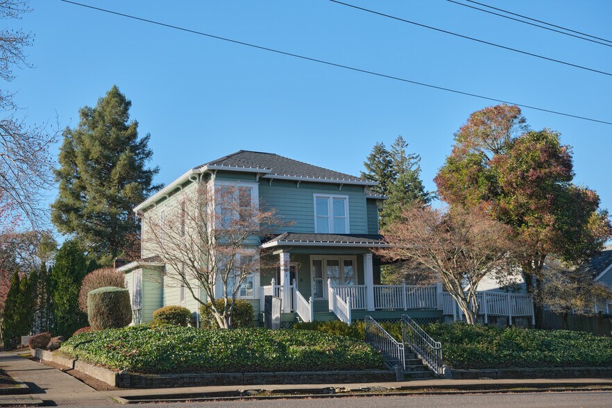 More Photos Of 1491 Commercial St SE, Salem Office Residential For Sale