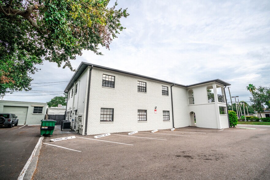 More Photos Of 400 Indian Rocks Rd N, Belleair Bluffs Storefront Retail Office For Sale