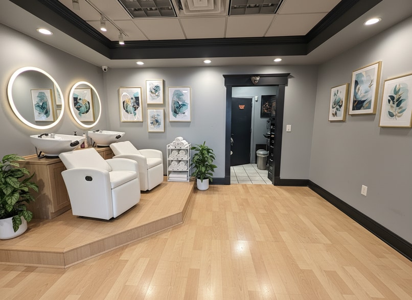 More Photos Of 123-127 Merrick Rd, Amityville Storefront For Lease