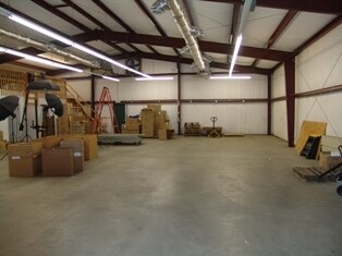 More Photos Of 16 Finch St, Hilton Head Warehouse For Lease