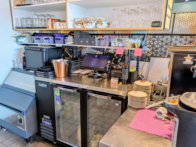 More Photos Of 141-145 N Atlantic Blvd, Monterey Park Restaurant For Lease