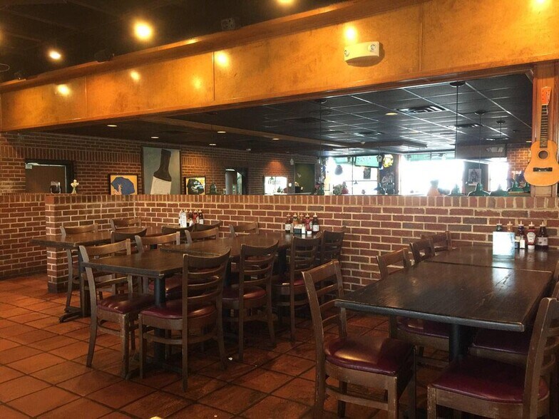 More Photos Of 2031 Hamilton Place Blvd, Chattanooga Restaurant For Sale