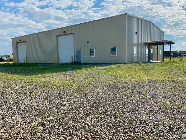 More Photos Of 401 5th Street SE, Tioga Industrial For Sale