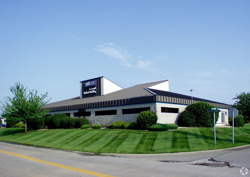 More Photos Of 3701 N St. Peters Pky, Saint Peters Office For Lease