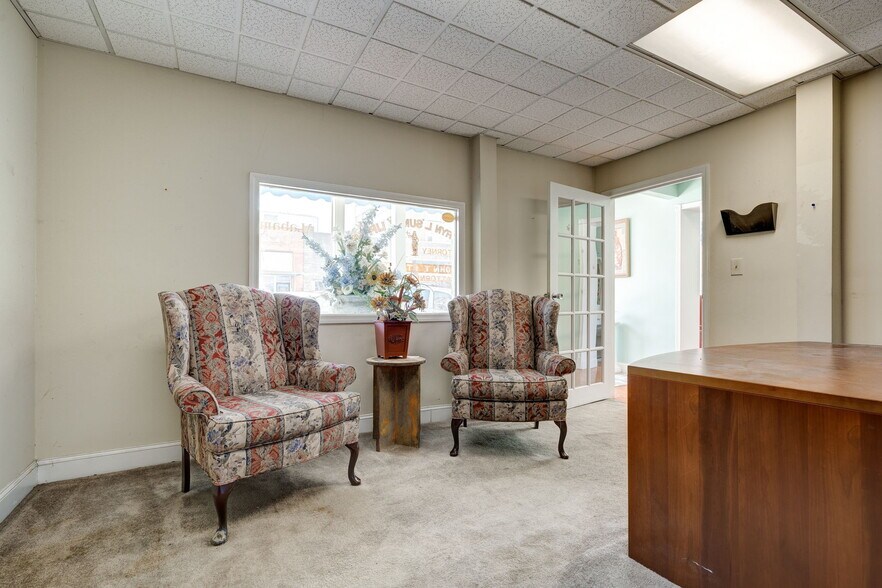 More Photos Of 1820 3rd Ave N, Bessemer Office For Sale