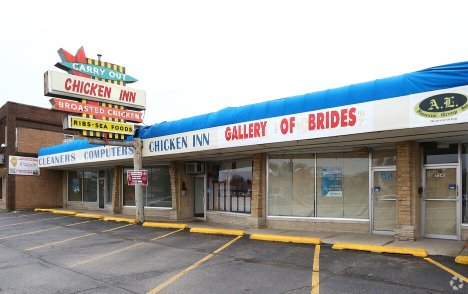 More Photos Of 7532-7550 N Milwaukee Ave, Chicago General Retail For Lease