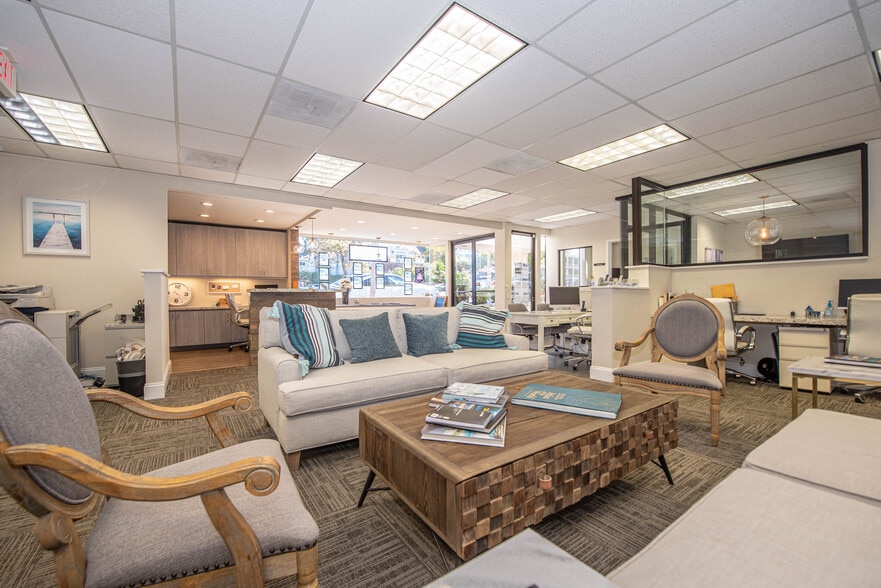 More Photos Of 1312 Camino Del Mar, Del Mar Office For Lease