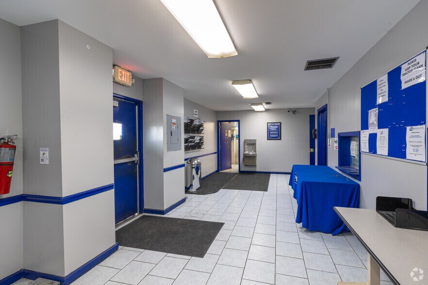 More Photos Of 4300 Church Rd, Centreville Truck Terminal For Lease