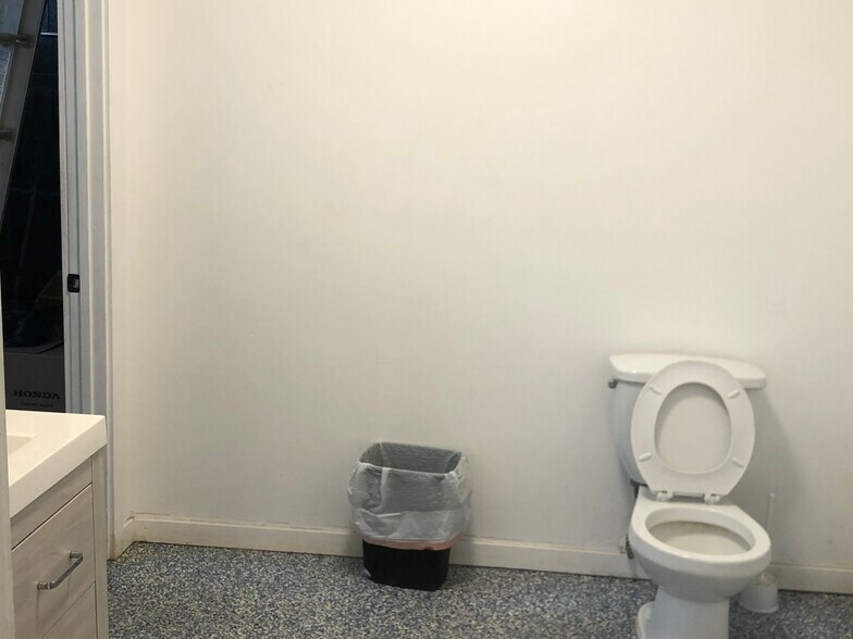 More Photos Of 4478 Pico Blvd, Los Angeles Auto Repair For Lease