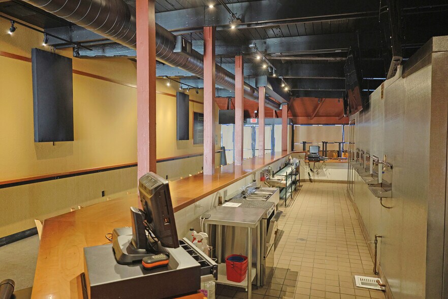 More Photos Of 1515-1519 E 14th St, San Leandro Freestanding For Lease