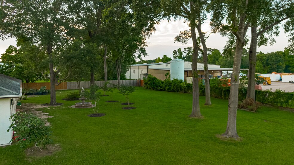More Photos Of 21832 Rayford Rd, Humble Office For Sale