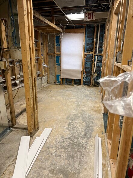 More Photos Of 131 Rollins Ave, Rockville Medical For Sale