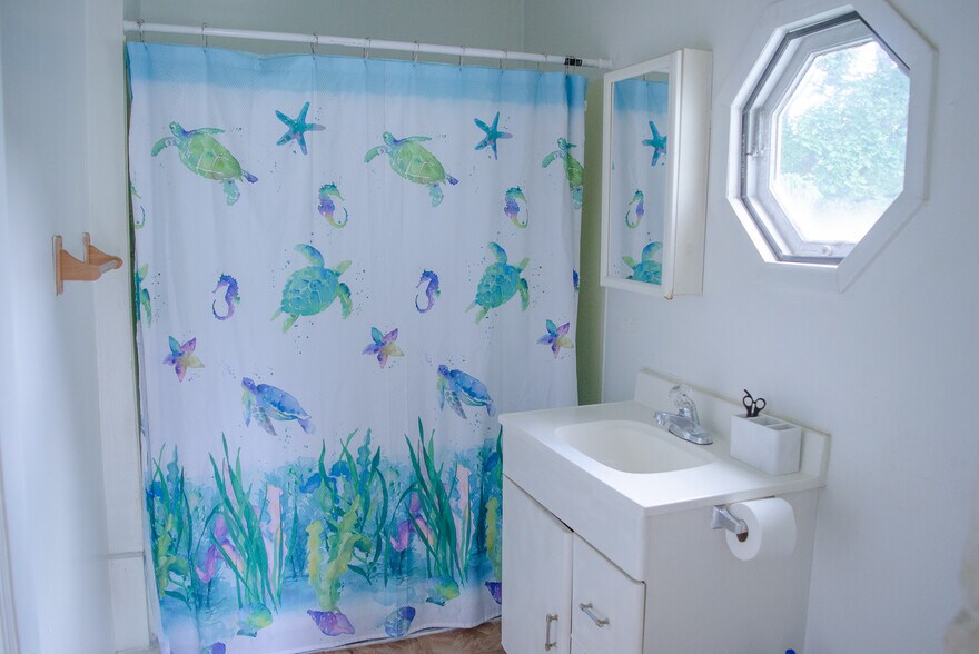 More Photos Of 1620 Columbia Tpke, Castleton On Hudson Storefront Retail Residential For Sale