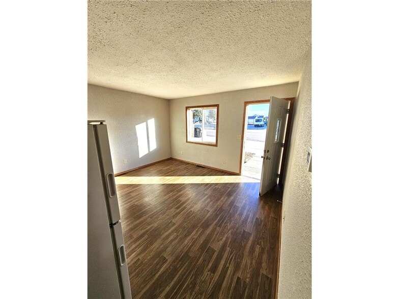 More Photos Of 905 E Fifth St, Blue Earth Apartments For Sale