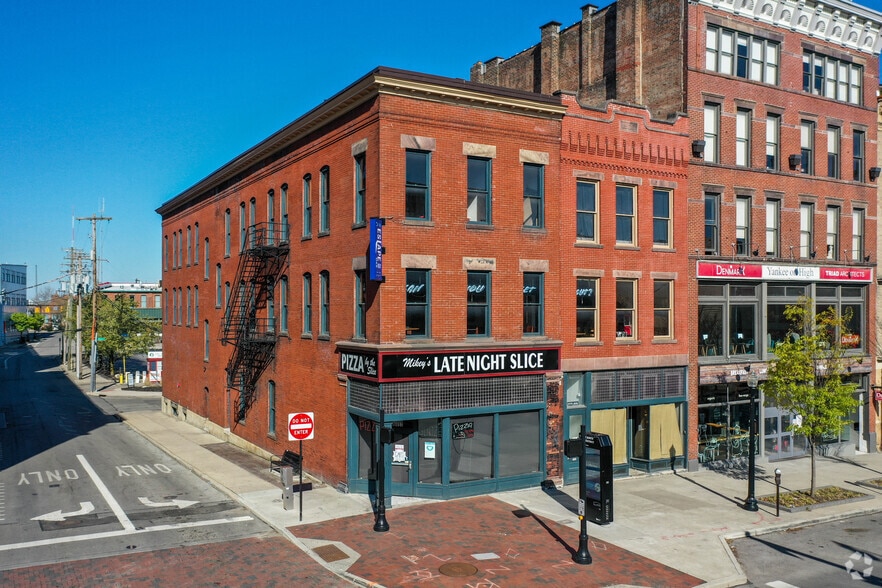 More Photos Of 457-459 N High St, Columbus Storefront Retail Residential For Lease