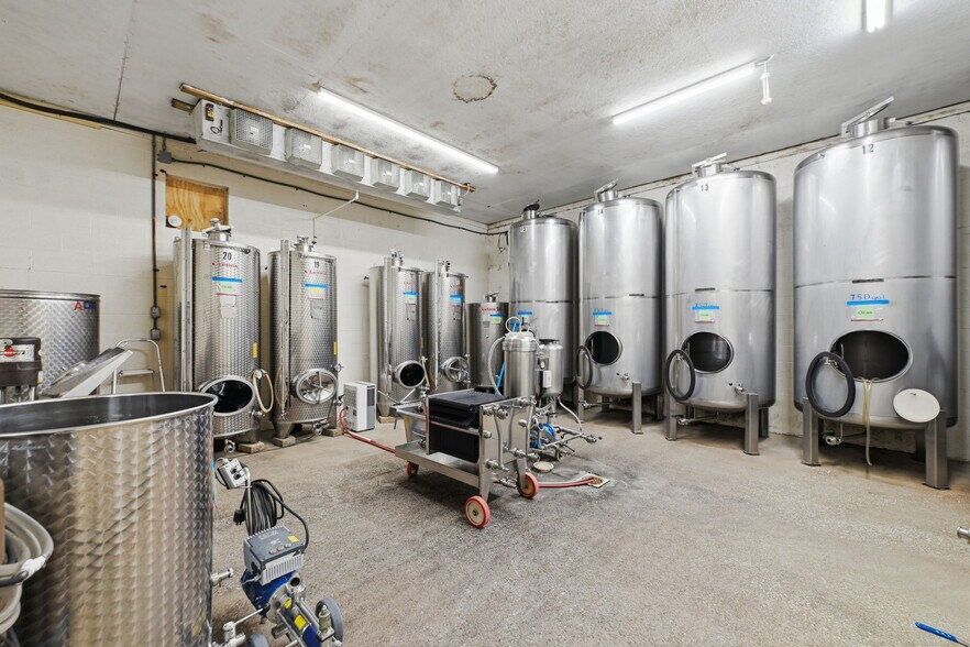 More Photos Of 2637 S Cleveland Massillon Rd, Barberton Winery Vineyard For Sale